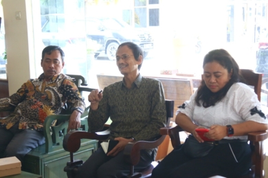 Kunjungan Kerja Komisi B DPRD Jatim di UPTI Kayu dan Produk Kayu Pasuruan